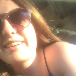 Meet your Posher, Zoe